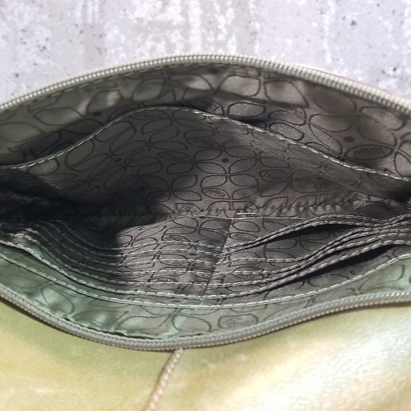 Fossil green leather cross body purse appears never used - key decoration - Picture 13 of 17